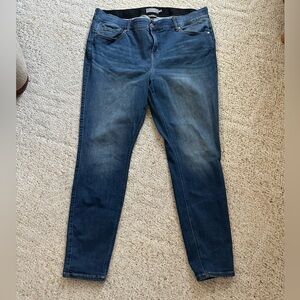 Torrid Bombshell Skinny Size 20R